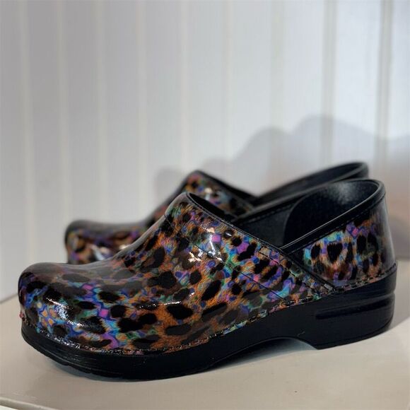 Dansko Professional Leopard Iridescent Patent Leather Clogs Sz 39 Euro US 8.5-9 - Picture 7 of 10